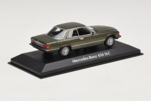 Mercedes 450 SLC C107 Verde Scuro Metallizzato Maxichamps 1:43 940033420 Pressofusione — immagine 2 di 4