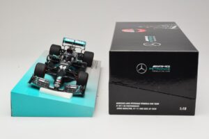 Mercedes AMG Petronas W11 EQ Performance #44 L. Hamilton 91st F1 Win Eifel GP 2020 Minichamps 1:18 113201144 Pressofusione — immagine 6 di 6