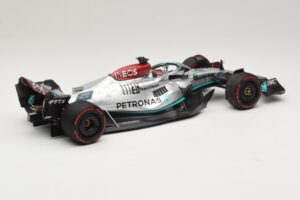 Mercedes AMG Petronas W13 E Performance #63 G. Russell Spanish GP 2022 Minichamps 1:18 110220063 Pressofusione — immagine 2 di 7