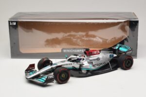 Mercedes AMG Petronas W13 E Performance #63 G. Russell Spanish GP 2022 Minichamps 1:18 110220063 Pressofusione — immagine 6 di 7