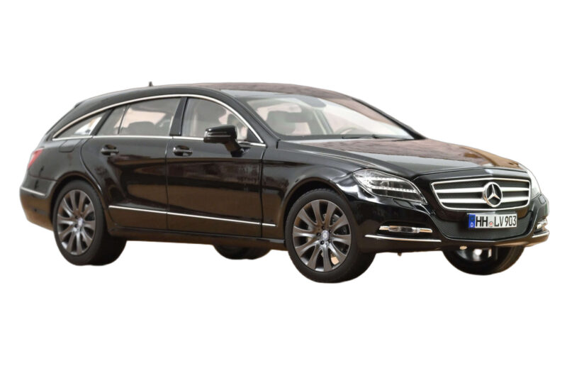 Mercedes CLS Shooting Brake X218 Obsidian Black Metallic Norev 1:18 Mercedes CLS Shooting Brake X218 Obsidian Black Metallic Norev 1:18 183944 Pressofusione