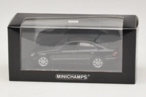 Mercedes E-Class W211 Nero Metallizzato Minichamps 1:43 400036001 Pressofusione — immagine 4 di 4