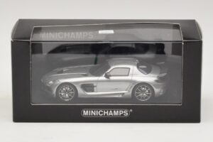 Mercedes SLS AMG C197 Black Series Grigio Metallizzato Minichamps 1:43 437033024 Pressofusione — immagine 4 di 4