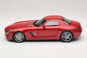 Mercedes SLS AMG C197 Rosso Metallizzato Minichamps 1:18 100039020 Pressofusione — immagine 4 di 8