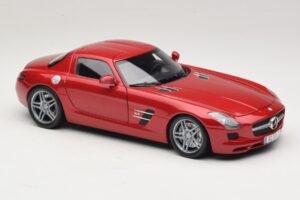 Mercedes SLS AMG C197 Rosso Metallizzato Minichamps 1:18 100039020 Pressofusione — immagine 6 di 8