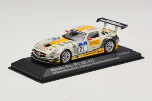 Mercedes SLS AMG GT3 #21 Rowe Racing Hartung / Heyer Nurburgring 24 Hours 2013 Minichamps 1:43 410133221 Pressofusione — immagine 2 di 4