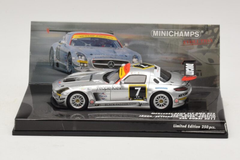 Mercedes SLS AMG GT3 #7 Black Falcon Jager / Seyffarth 24 Hours of Dubai 2011 Minichamps 1:43 437110307 Pressofusione