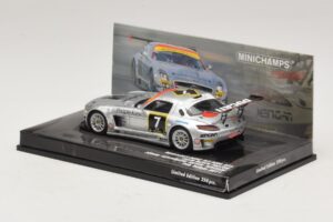 Mercedes SLS AMG GT3 #7 Black Falcon Jager / Seyffarth 24 Hours of Dubai 2011 Minichamps 1:43 437110307 Pressofusione — immagine 3 di 5