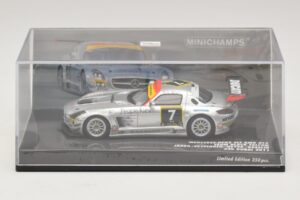 Mercedes SLS AMG GT3 #7 Black Falcon Jager / Seyffarth 24 Hours of Dubai 2011 Minichamps 1:43 437110307 Pressofusione — immagine 4 di 5