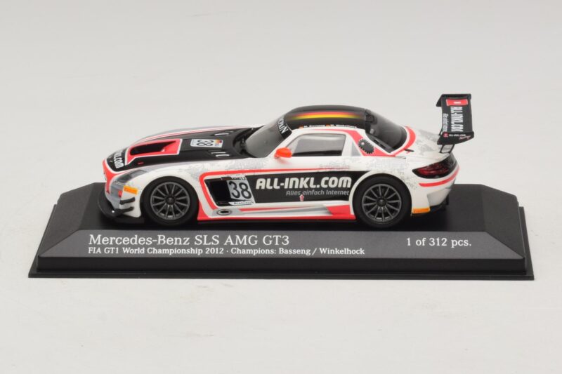 Mercedes SLS AMG GT3 All-Inkl.com #38 FIA GT1 World Championship 2012 Champions Minichamps 1:43 Mercedes SLS AMG GT3 All-Inkl.com #38 FIA GT1 World Championship 2012 Champions Minichamps 1:43 410123238 Pressofusione