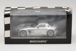 Mercedes SLS AMG GT3 Argento Minichamps 1:43 410113202 Pressofusione — immagine 4 di 4