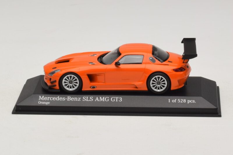 Mercedes SLS AMG GT3 Street Orange Minichamps 1:43 Mercedes SLS AMG GT3 Street Orange Minichamps 1:43 410113204 Pressofusione