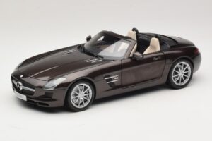 Mercedes SLS AMG Sepang Brown Minichamps 1:18 B66960080 Pressofusione