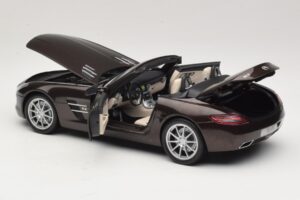 Mercedes SLS AMG Sepang Brown Minichamps 1:18 B66960080 Pressofusione — immagine 6 di 9