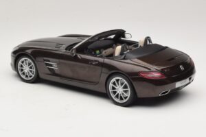 Mercedes SLS AMG Sepang Brown Minichamps 1:18 B66960080 Pressofusione — immagine 8 di 9