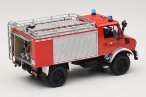 Mercedes Unimog 1300 L TLF 8/18 FF Oberammergau Minichamps 1:43 439033071 Pressofusione — immagine 2 di 6