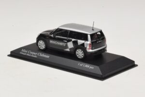 Mini Cooper Clubman R55 Nero Metallizzato Minichamps 1:43 431138672 Pressofusione — immagine 3 di 4