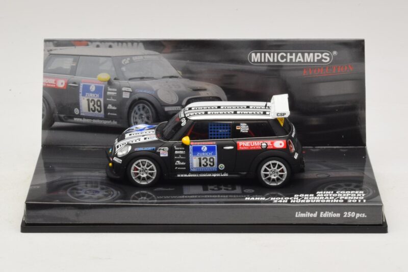 Mini Cooper Dörr Motorsport #139 Hahn / Holoch 24 Hours of Nürburgring 2011 Minichamps 1:43 Mini Cooper Dörr Motorsport #139 Hahn / Holoch 24 Hours of Nürburgring 2011 Minichamps 1:43 437112139 Pressofusione