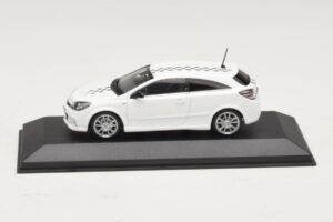 Opel Astra H OPC Nurburgring Edition Bianco Minichamps 1:43 ASTRA005 Pressofusione