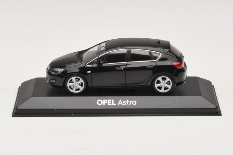 Opel Astra J Nero Minichamps 1:43 ASTRA006 Pressofusione