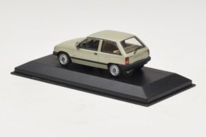 Opel Corsa A Verde Chiaro Metallizzato Minichamps 1:43 CORSA001 Pressofusione — immagine 3 di 4