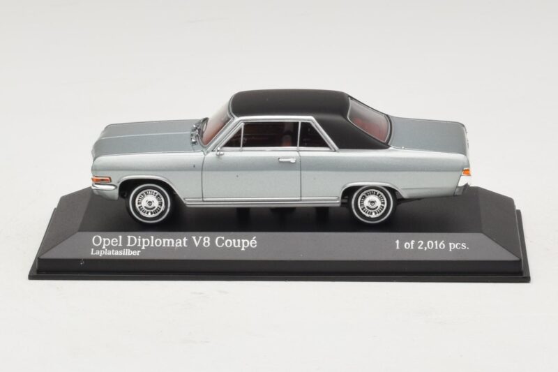 Opel Diplomat A V8 Coupe Argento Minichamps 1:43 Opel Diplomat A V8 Coupe Argento Minichamps 1:43 400048020 Pressofusione