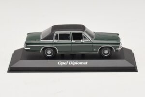 Opel Diplomat B Verde Scuro Maxichamps 1:43 940046070 Pressofusione