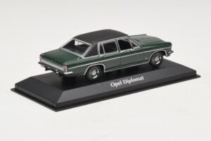 Opel Diplomat B Verde Scuro Maxichamps 1:43 940046070 Pressofusione — immagine 2 di 4