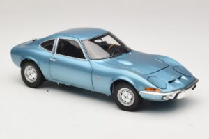 Opel GT Blue Metallic Minichamps 1:18 180049030 Pressofusione — immagine 6 di 8