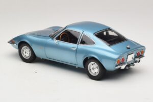Opel GT Blue Metallic Minichamps 1:18 180049030 Pressofusione — immagine 7 di 8