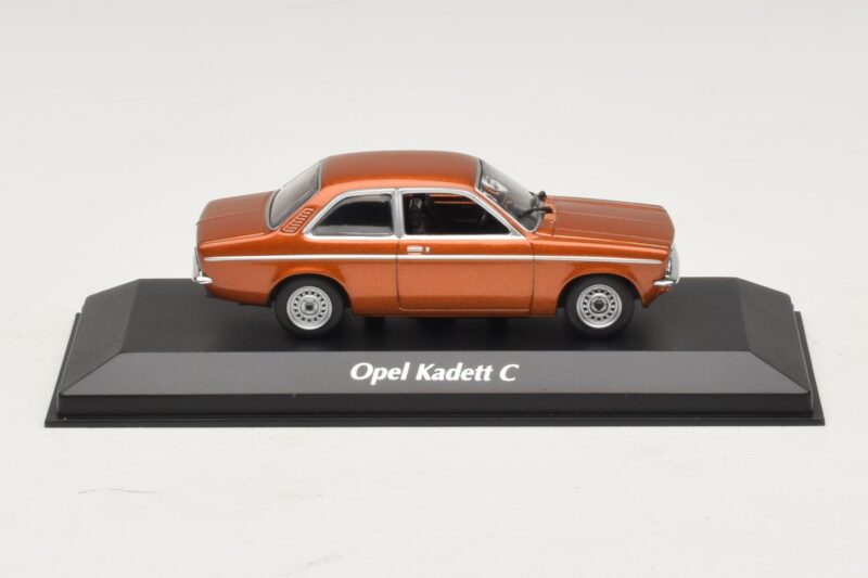 Opel Kadett C Bronzo Metallizzato Maxichamps 1:43 940045600 Pressofusione