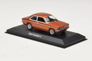 Opel Kadett C Bronzo Metallizzato Maxichamps 1:43 940045600 Pressofusione — immagine 3 di 4