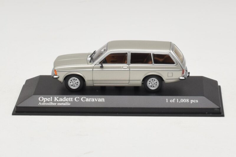Opel Kadett C Caravan Silver Metallic Minichamps 1:43 Opel Kadett C Caravan Silver Metallic Minichamps 1:43 400048111 Pressofusione