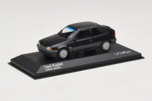 Opel Kadett E Black Metallic Minichamps 1:43 400045901 Pressofusione — immagine 2 di 4
