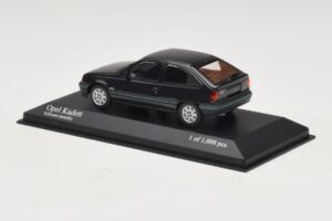 Opel Kadett E Black Metallic Minichamps 1:43 400045901 Pressofusione — immagine 3 di 4