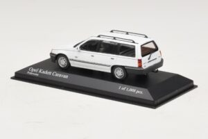 Opel Kadett E Caravan Bianco Minichamps 1:43 400045911 Pressofusione — immagine 3 di 4