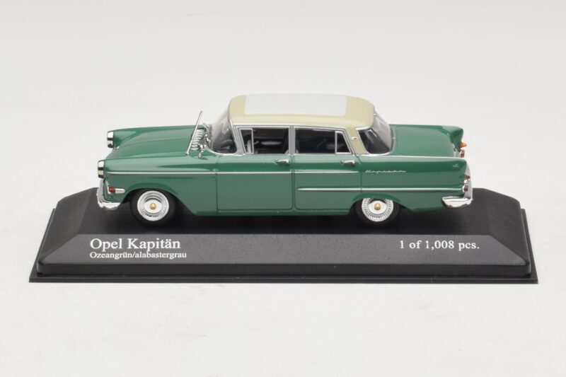 Opel Kapitan A Verde Minichamps 1:43 Opel Kapitan A Verde Minichamps 1:43 400048001 Pressofusione