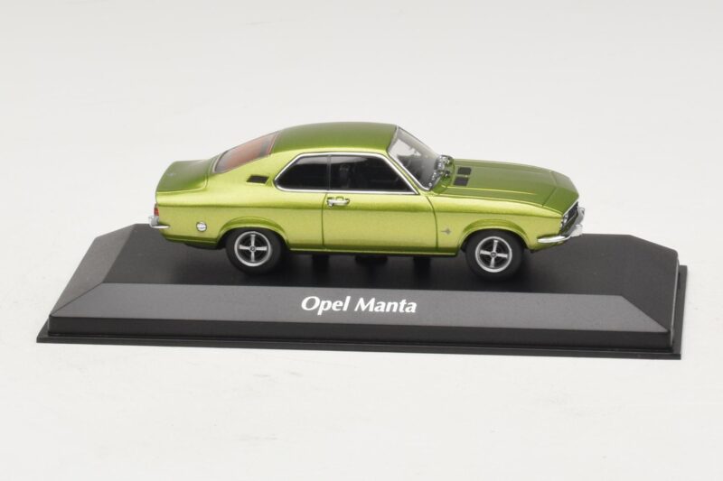 Opel Manta A Verde Metallizzato Maxichamps 1:43 940045501 Pressofusione