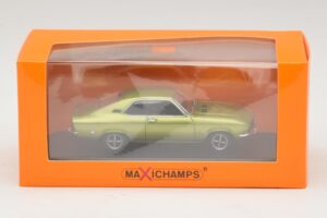 Opel Manta A Verde Metallizzato Maxichamps 1:43 940045501 Pressofusione — immagine 4 di 4
