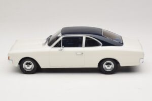 Opel Rekord C Coupé Bianco Blu Minichamps 1:18 107047021 Resina — immagine 3 di 6