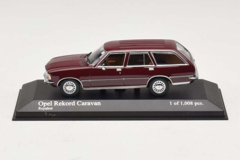 Opel Rekord D Caravan Rosso Minichamps 1:43 Opel Rekord D Caravan Rosso Minichamps 1:43 400044012 Pressofusione