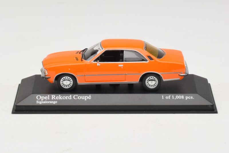 Opel Rekord D Coupé Arancione Minichamps 1:43 Opel Rekord D Coupé Arancione Minichamps 1:43 400044024 Pressofusione