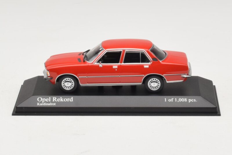 Opel Rekord D Rosso Minichamps 1:43 400044004 Pressofusione