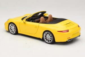 Porsche 911 991 Carrera S Cabriolet Giallo Minichamps 1:18 100061031 Pressofusione — immagine 7 di 8
