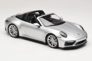 Porsche 911 992 Targa 4 GTS Argento Minichamps 1:18 WAP0211460RTRG Pressofusione — immagine 4 di 6