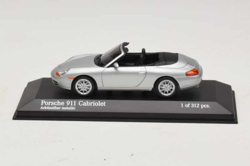 Porsche 911 996 Cabriolet Argento Metallizzato Minichamps 1:43 400061091 Pressofusione