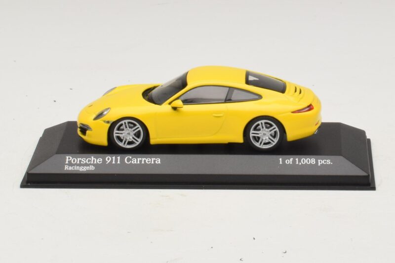 Porsche 911 996 Giallo Minichamps 1:43 Porsche 911 996 Giallo Minichamps 1:43 400061182 Pressofusione