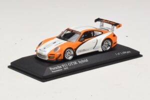 Porsche 911 997 GT3 R Hybrid Presentation 2010 Minichamps 1:43 410108900 Pressofusione — immagine 2 di 4