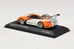 Porsche 911 997 GT3 R Hybrid Presentation 2010 Minichamps 1:43 410108900 Pressofusione — immagine 3 di 4