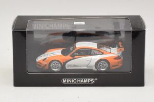 Porsche 911 997 GT3 R Hybrid Presentation 2010 Minichamps 1:43 410108900 Pressofusione — immagine 4 di 4